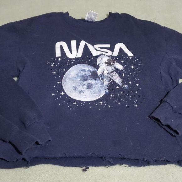 Sweatshirt - Picture 1 of 1